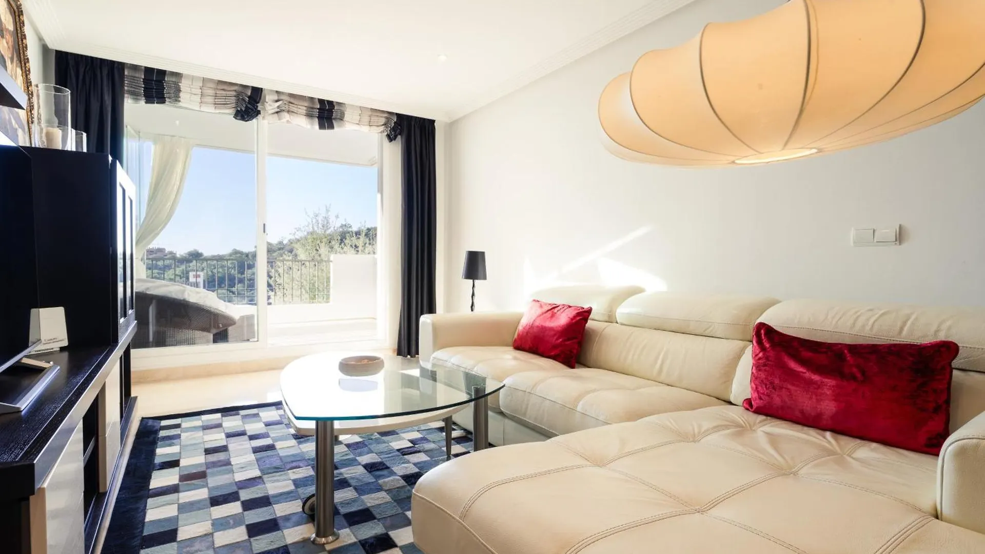 El Bosque De La Mairena Apartment Marbella